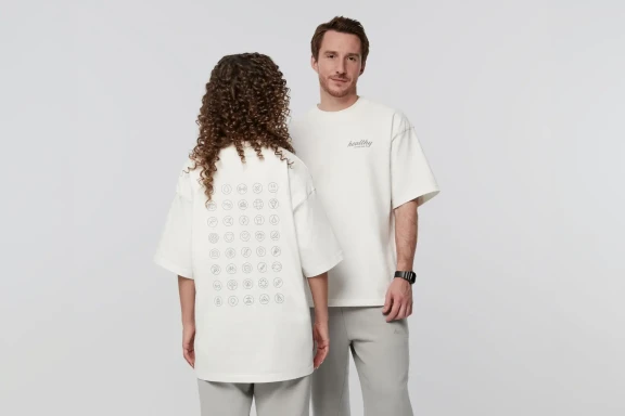 T-shirt oversize white (The SS26 Merch Collection)